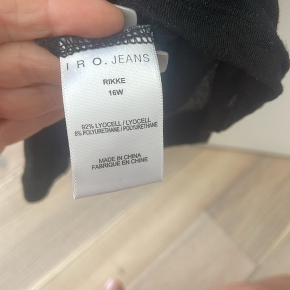 IRO JEANS Tee w/ Silver attached chain - Picture 5 of 6